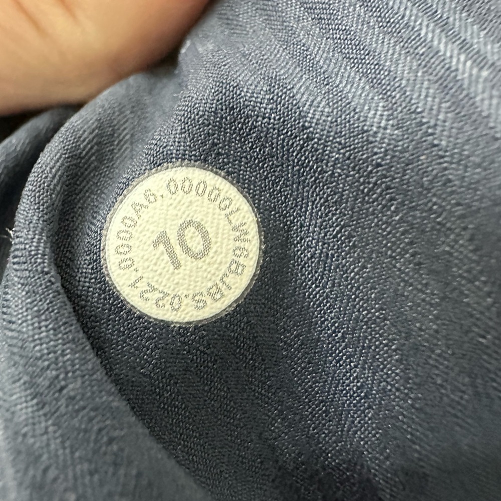Lululemon Beyond the Studio Crop Size 10 - True Navy - Picture 5 of 5